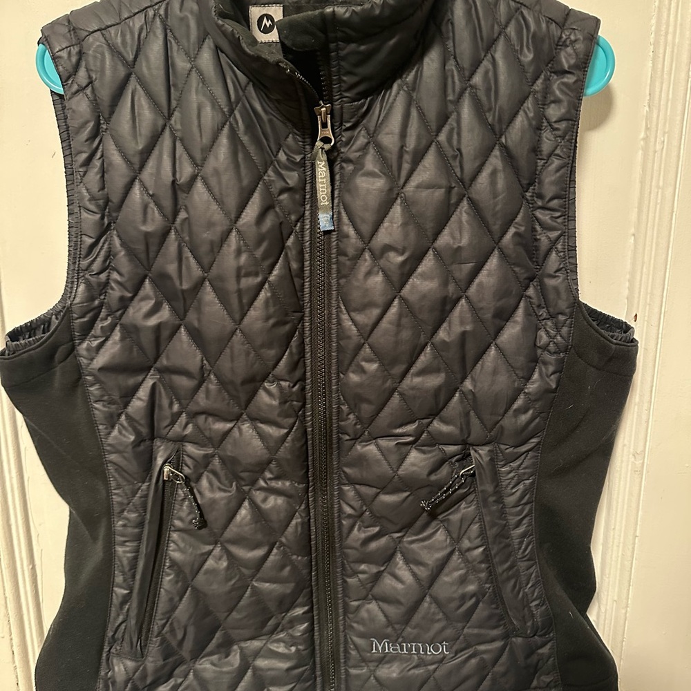 Marmot Black Quilted Vest size L EUC